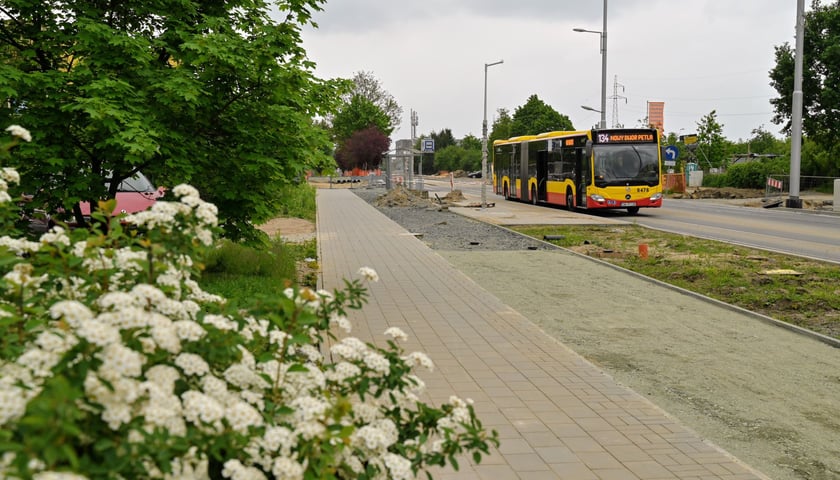 Autobus jadący na nowodworską pętlę.