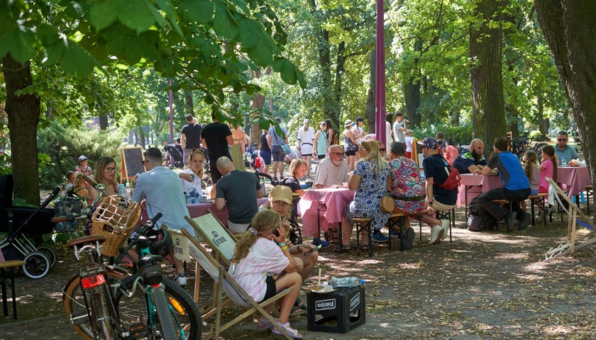 <p>Śniadanie w parku Andersa</p>
