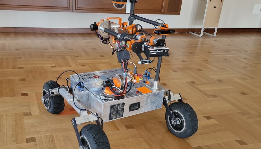 Scorpio 7