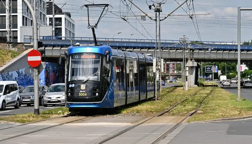 Niebieski tramwaj/zdjęcie ilustracyjne