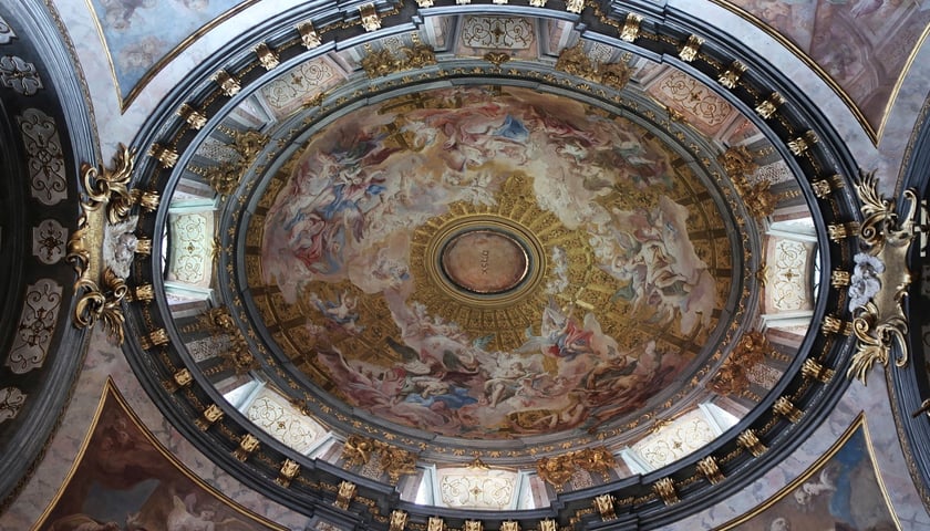 Sklepienie z freskami w kaplicy elektorskiej