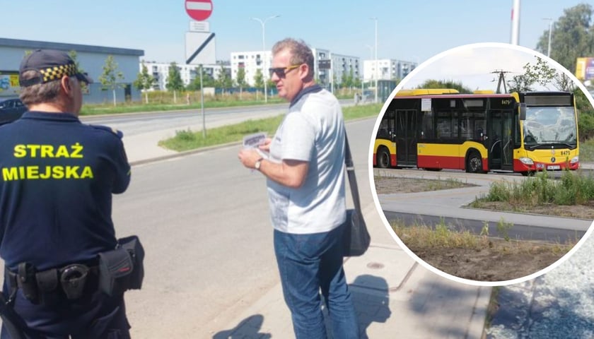 Straż miejska rozdająca ulotki o nowym autobusie