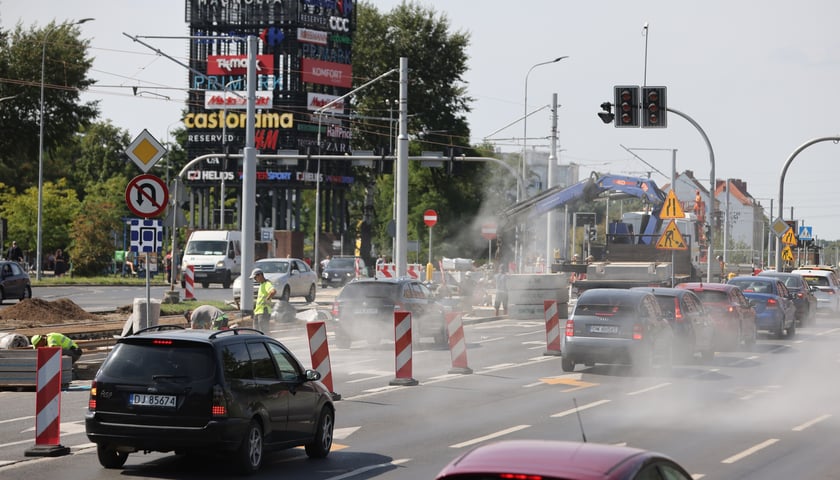 Remont torowiska przy ul. Legnickiej we Wrocławiu