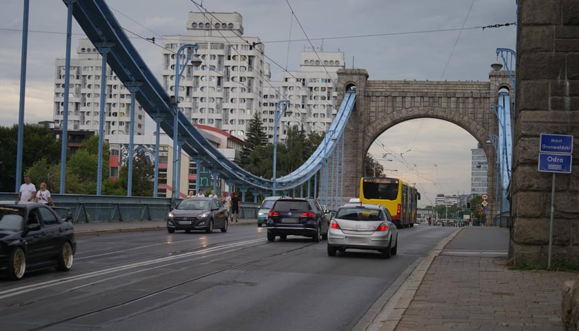 Most Grunwaldzki jest już przejezdny po akcji służb w sobotę 26 sierpnia