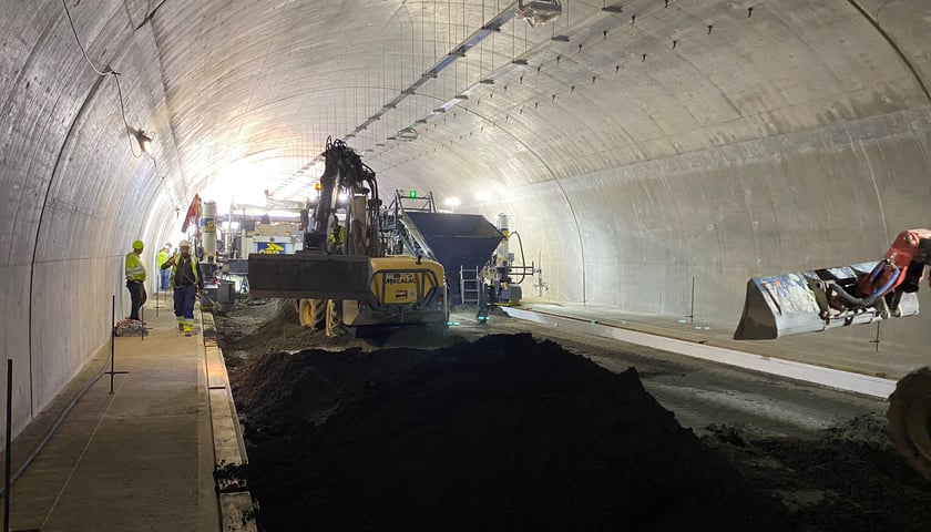 Betonowanie tunelu na trasie Bolków - Kamienna Góra