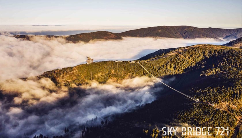 Sky Bridge 721 - most wiszący