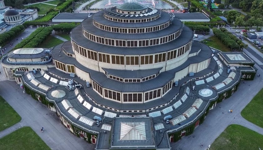 Na zdjęciu Hala Stulecia we Wrocławiu z lotu ptaka