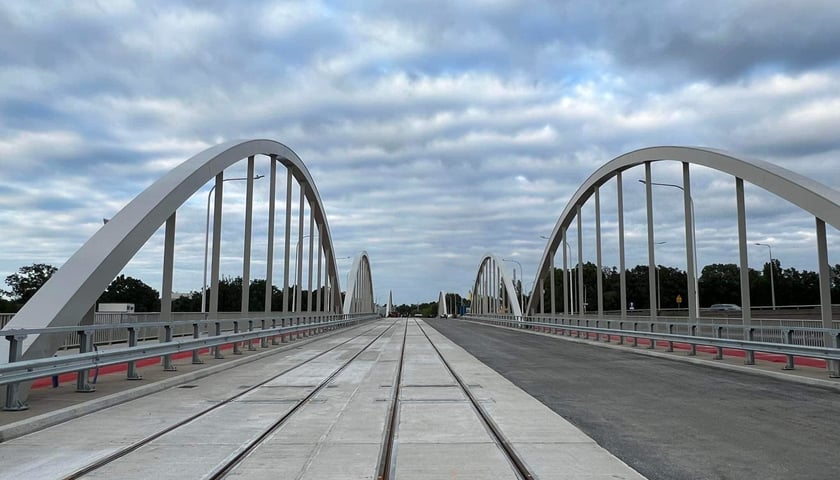 Torowisko na nowych mostach Chrobrego