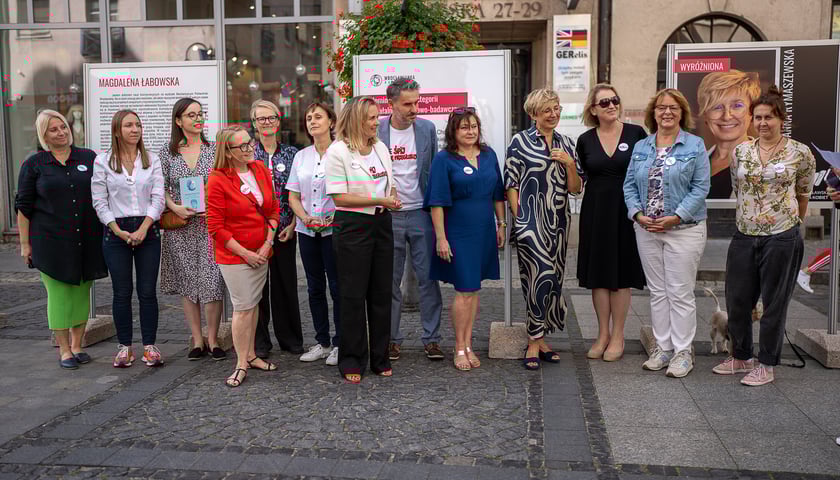 <p>Otwarcie wystawy Wrocławianka Roku 2022 i konferencja informująca o rozpoczęciu tegorocznej edycji plebiscytu</p>