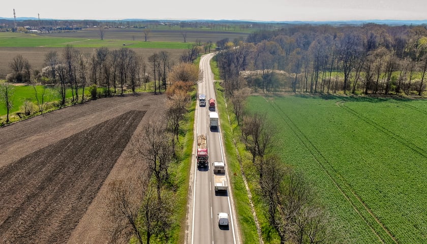 Odcinek drogi DK8 pomiędzy Kobierzycami a Łagiewnikami. To tą trasą jeździ się z Wrocławia do Kłodzka