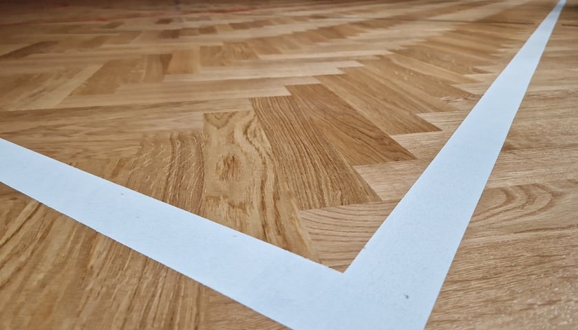 Remont w XVII LO przy ul. Tęczowej we Wrocławiu