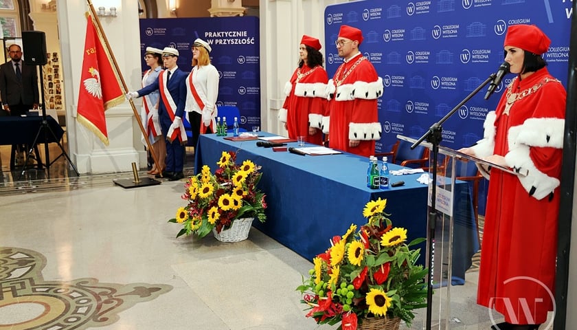 <p>Uroczystość inauguracji roku akademickiego 2023/2024 w Muzeum Narodowym 9 października 2023 r.</p>
