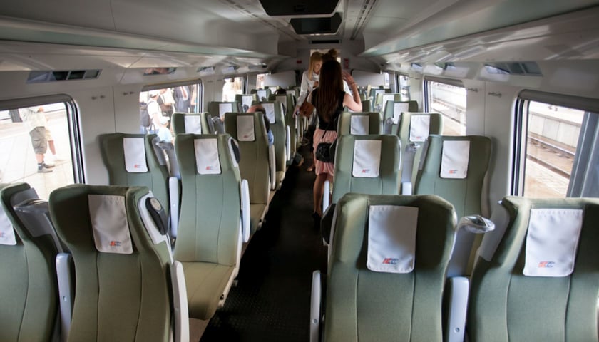 Wnętrze pociągu Intercity