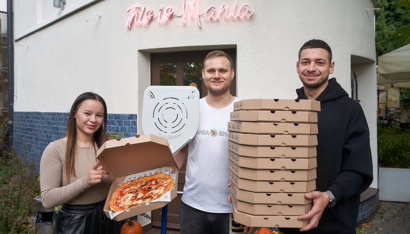 Ekipa Manii Smaku przy ul. Racławickiej we Wrocławiu