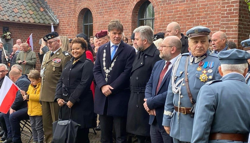 Uroczystości w rocznicę wyzwolenia Bredy w Holandii, miasta partnerskiego Wrocławia