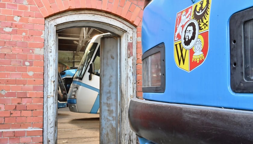 Wprawne oko dostrzeże na tym zdjęciu z zajezdni Borek cztery typy tramwajów. 