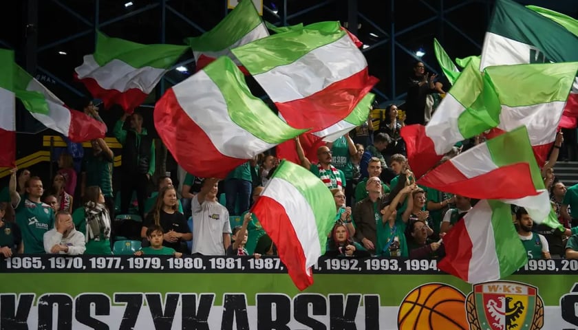Kibice na meczu koszykówki Śląska z Zastalem, Wrocław 5 listopada 2023