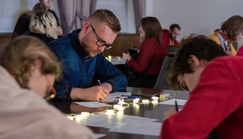 Nocne pisanie listów na Politechnice Wrocławskiej