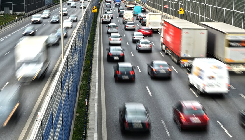 Autostrada a4 - korek i dużo samochodów / zdjęcie ilustracyjne