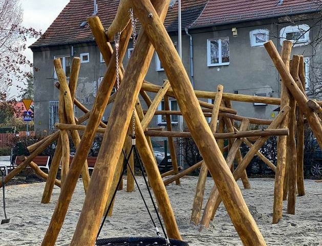 <p>Plac zabaw Mr&oacute;wka</p>