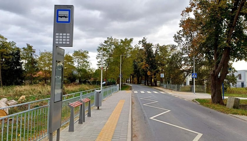 Nowy peron przystankowy dla autobusów przy ul. Dolnobrzeskiej