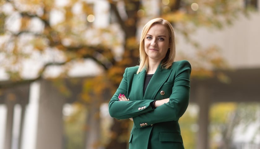 Na zdjęciu dr Weronika Urbańska, wykładowczyni na Wydziale Inżynierii Środowiska Politechniki Wrocławskiej
