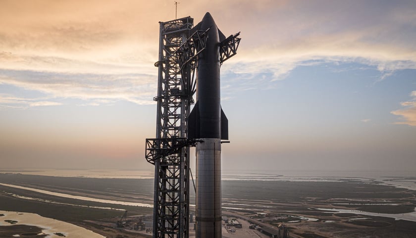 Rakieta Starship należąca do firmy SpaceX Elona Muska