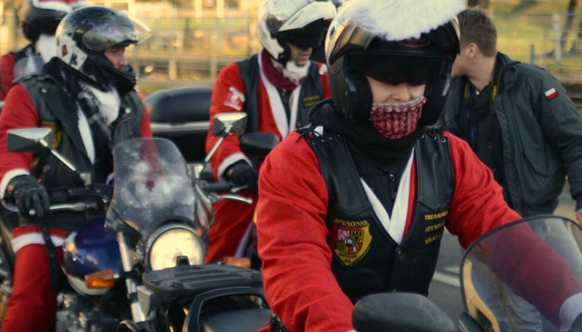 <p>Motocyklowi mikołaje z poprzedniej edycji</p>