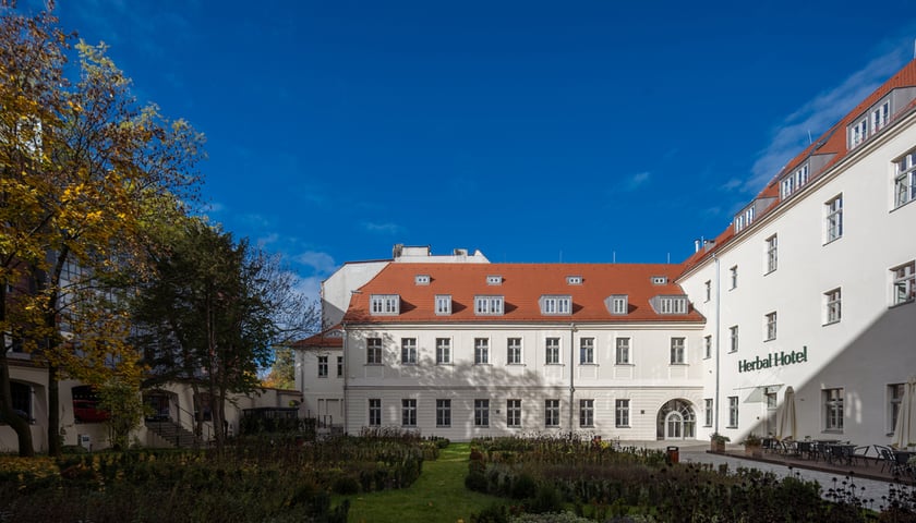 <p>Pierwsza nagroda w kategorii Modernizacja obiektu historycznego: Herbal Hotel&nbsp;</p>
<p>&nbsp;</p>