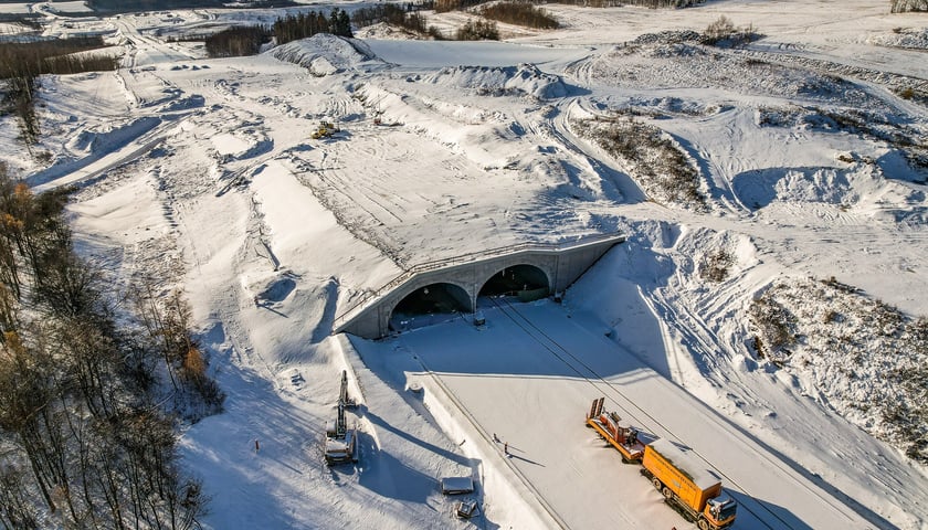 Tunel TS-32 na budowie S3 w zimowej odsłonie