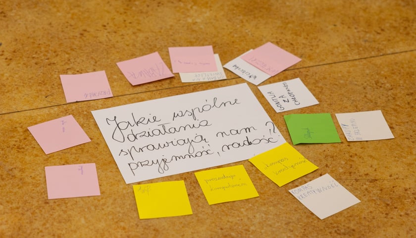 Inspirowany pedagogiką Janusza Korczaka i nieustannie udoskonalany program „Szkoły Dialogu”  jest realizowany w Szkole Podstawowej nr 63 od 2018 roku.