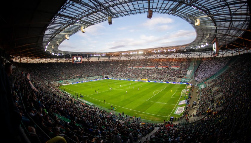 Kibice na meczach Śląska Wrocław na Tarczyński Arenie podczas rundy jesiennej sezonu 2023/2024