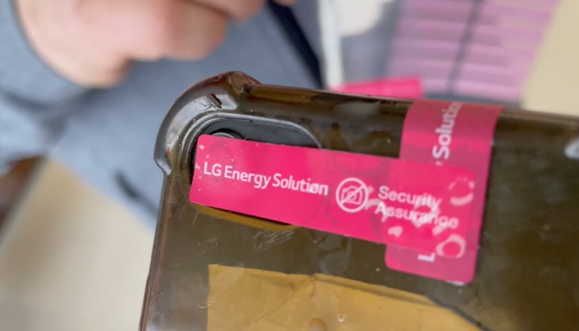 Naklejka zabezpieczająca kamery w smartfonie
