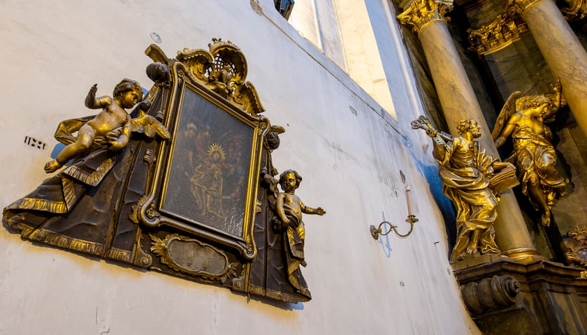 Wnętrza kościołów we Wrocławiu