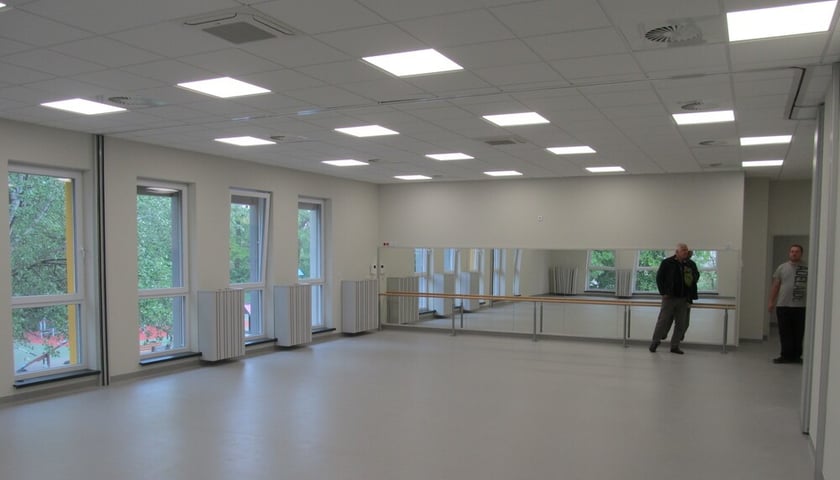 <p>Nowa sala z lustrami w ZSP na Pawlowicach</p>