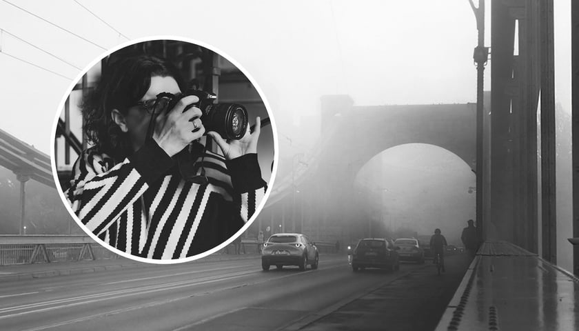Most Grunwaldzki o poranku, widać idących ludzi, w kółku Monika Grobelna z aparatem fotograficznym