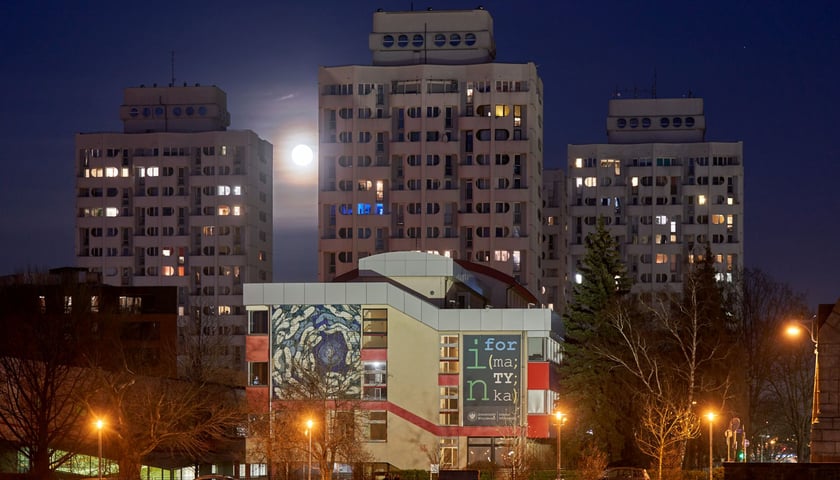 Wrocław wieczorową porą. 