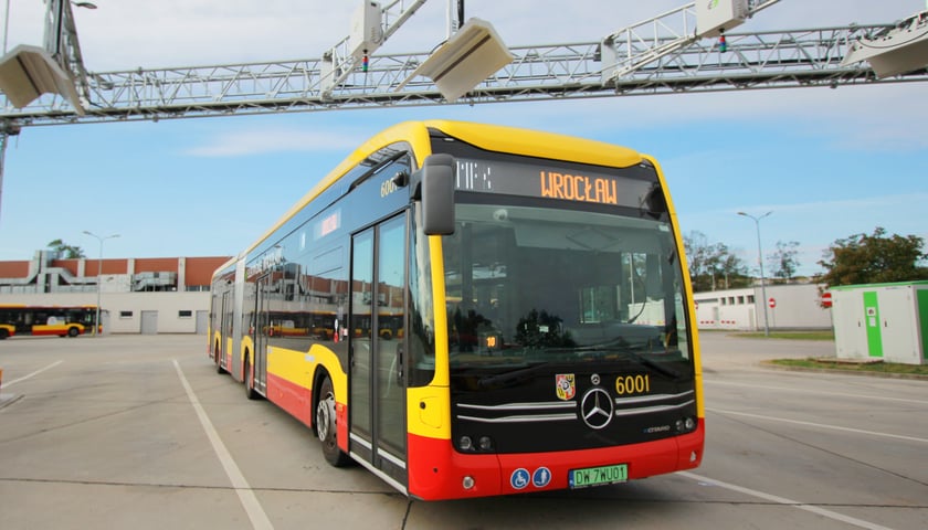 Jak działa stacja ładowania autobusów elektrycznych wrocławskiego MPK?