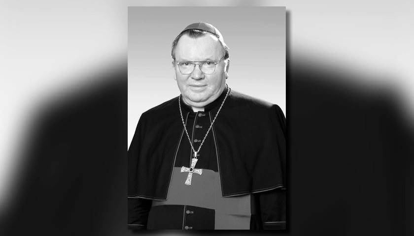Arcybiskup Marian Gołębiewski