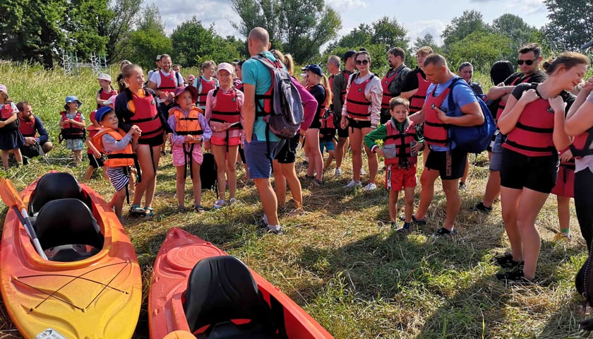 Spływ kajakowy organizowany przez Radę Osiedla Polanowice-Poświętne-Ligota