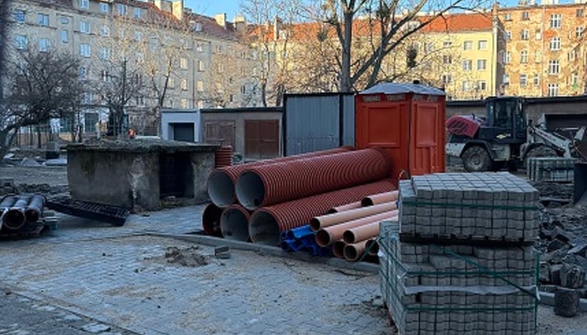 remont wnętrza podwórzowego