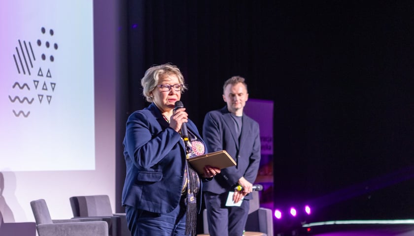<p>Konferencja &bdquo;Otwarte głowy&rdquo; we Wrocławskim Centrum Kongresowym &ndash; Ewa Skrzywanek, Dolnośląska Kurator Oświaty</p>