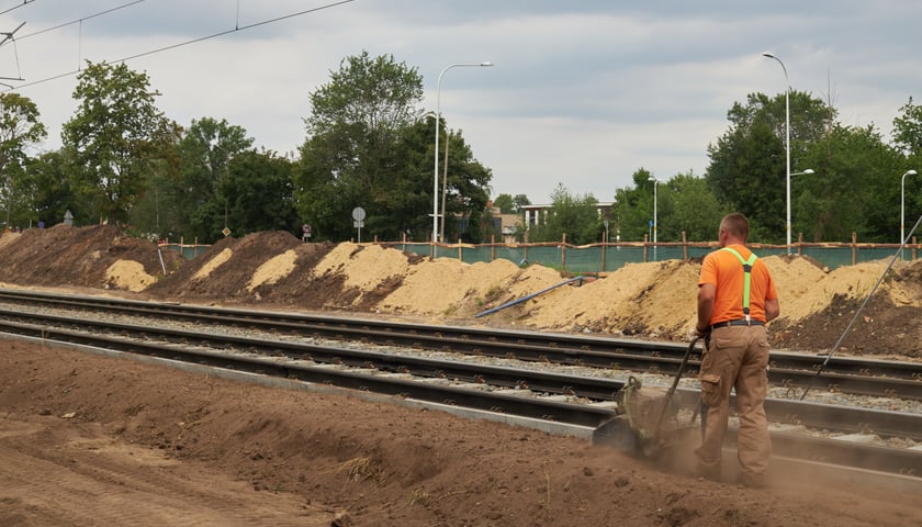 Torewolucyjne remonty na pl. Powstańców Wielkopolskich, ul. Szczytnickiej i Powstańców Śląskich