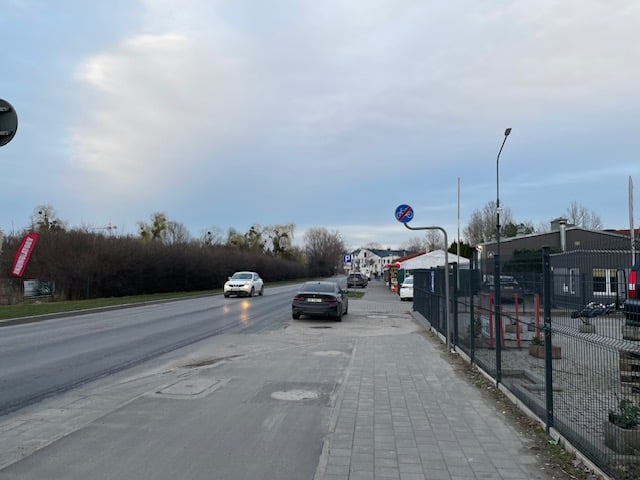 ul. Mokronoska 4