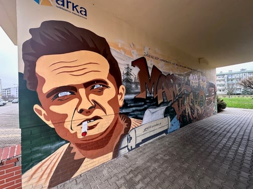 <p>Mural Marka Hłaski</p>