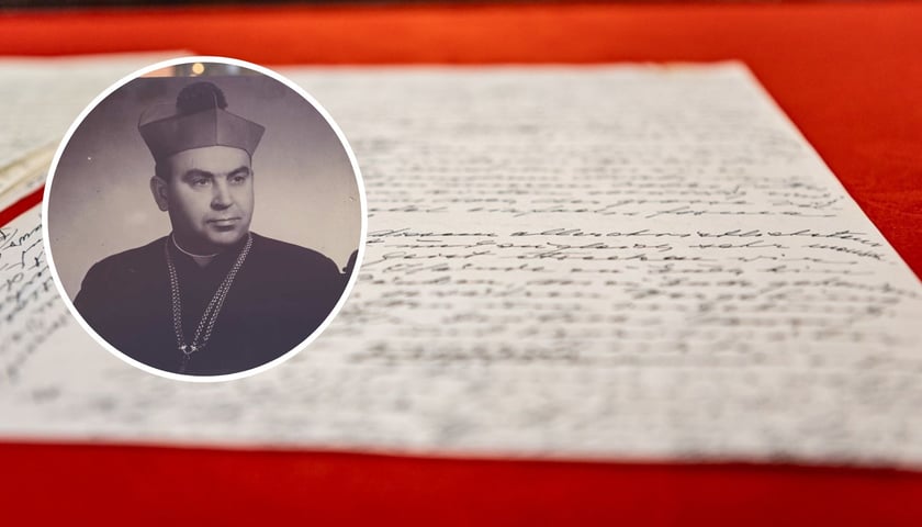 Kolaż dwóch zdjęć. W tle rękopis listu biskupów polskich do biskupów niemieckich. W kółku -  kardynał Bolesław Kominek.