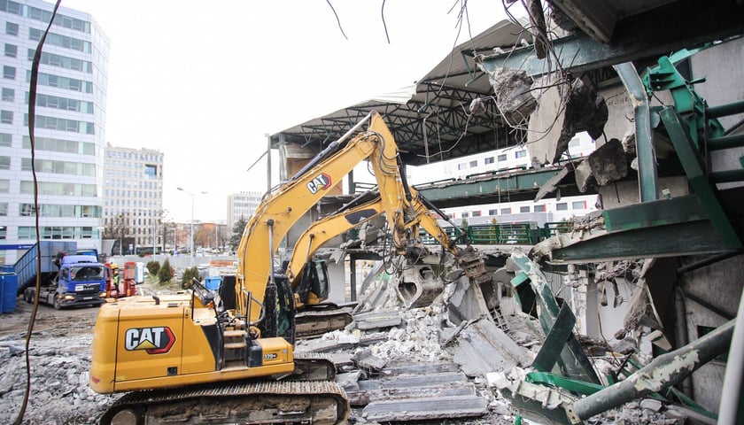 Wyburzanie parkingu przy Swobodnej, luty 2023