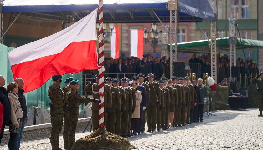 Uroczystość nadania sztandaru 4. Regionalnej Bazie Logistycznej Wojska Polskiego. Wrocław, 15.03.2024