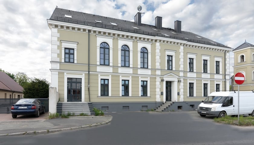 Hotel Jutrzenka: Jelcz - Laskowice