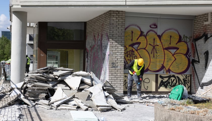 <p>Domy Studenckie Uniwersytetu Wrocławskiego Kredka i Oł&oacute;wek&nbsp;</p>